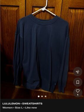 lululemon athletica women’s blue Crewneck Sweatshirt